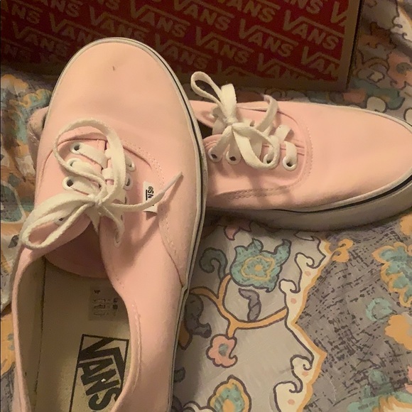 vans - Picture 2 of 2
